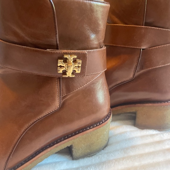 TORY BURCH- brown leather boots! 🤩👢Womens Size 9.5. Rare style!